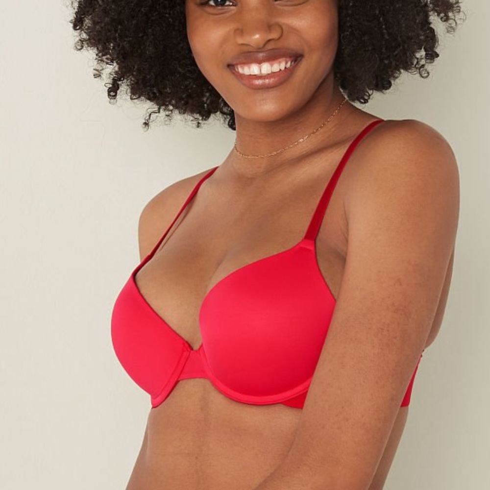 Victoria Secret Pink Wear Everywhere Push Up Bra